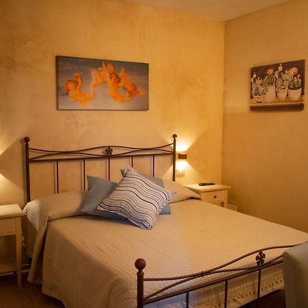 Camera Iris - B&B Antico Casale Monte San Biagio Ngoại thất bức ảnh
